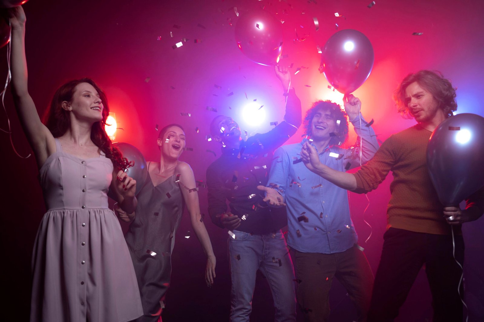 nightlife-with-people-dancing-club nightlife-with-people-dancing-club